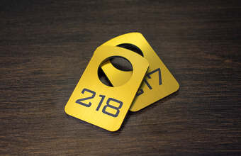 стандартный платиковый номерок для гардероба